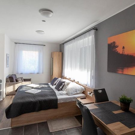 Horvath Apartman แฟร์ทูด ภายนอก รูปภาพ