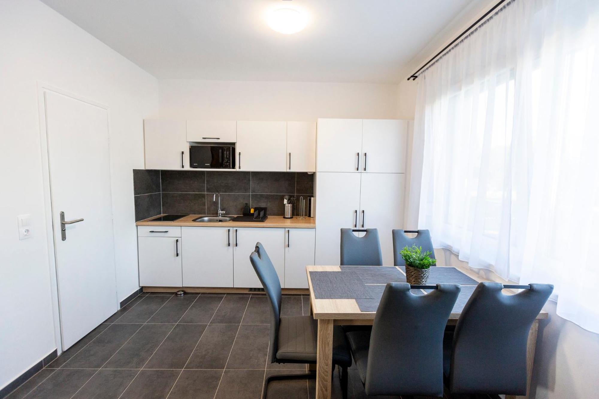 Horvath Apartman แฟร์ทูด ภายนอก รูปภาพ