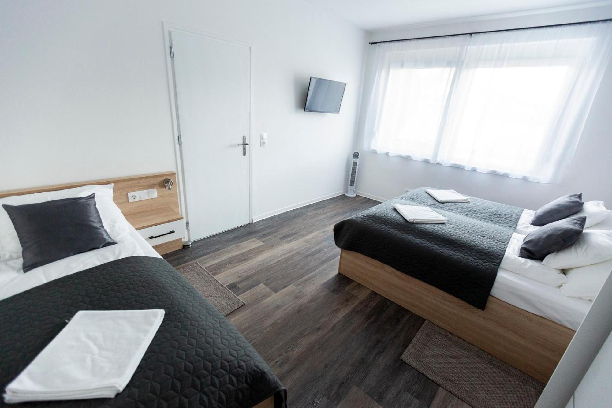 Horvath Apartman แฟร์ทูด ภายนอก รูปภาพ